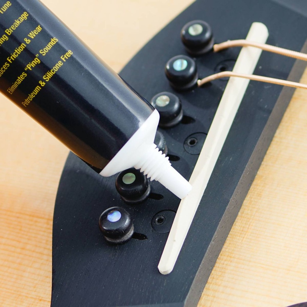 musicnomad-tune-lubricant-mn106-3_musicvanderheyden