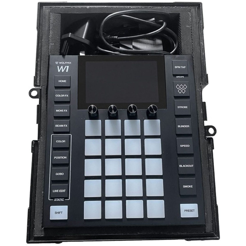 udg-ultimate-flight-case-wolfmix-w1-black-5_musicvanderheyden