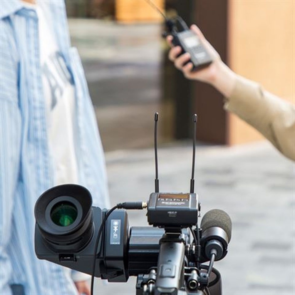 saramonic-lavalier-mic-set-uwmic9s-tx9s-rx9s-uhf-4_musicvanderheyden