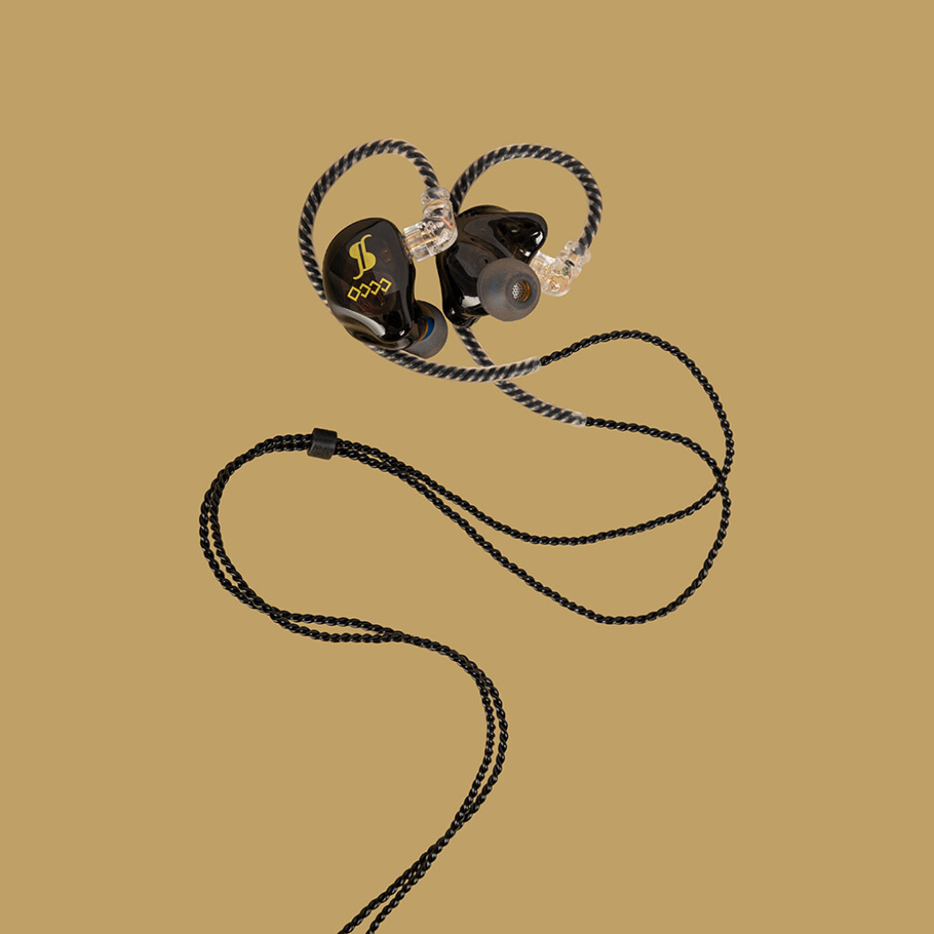 Stagg SPM-435 GD 4-Driver In-Ear Monitors Special Edition Black/Gold
